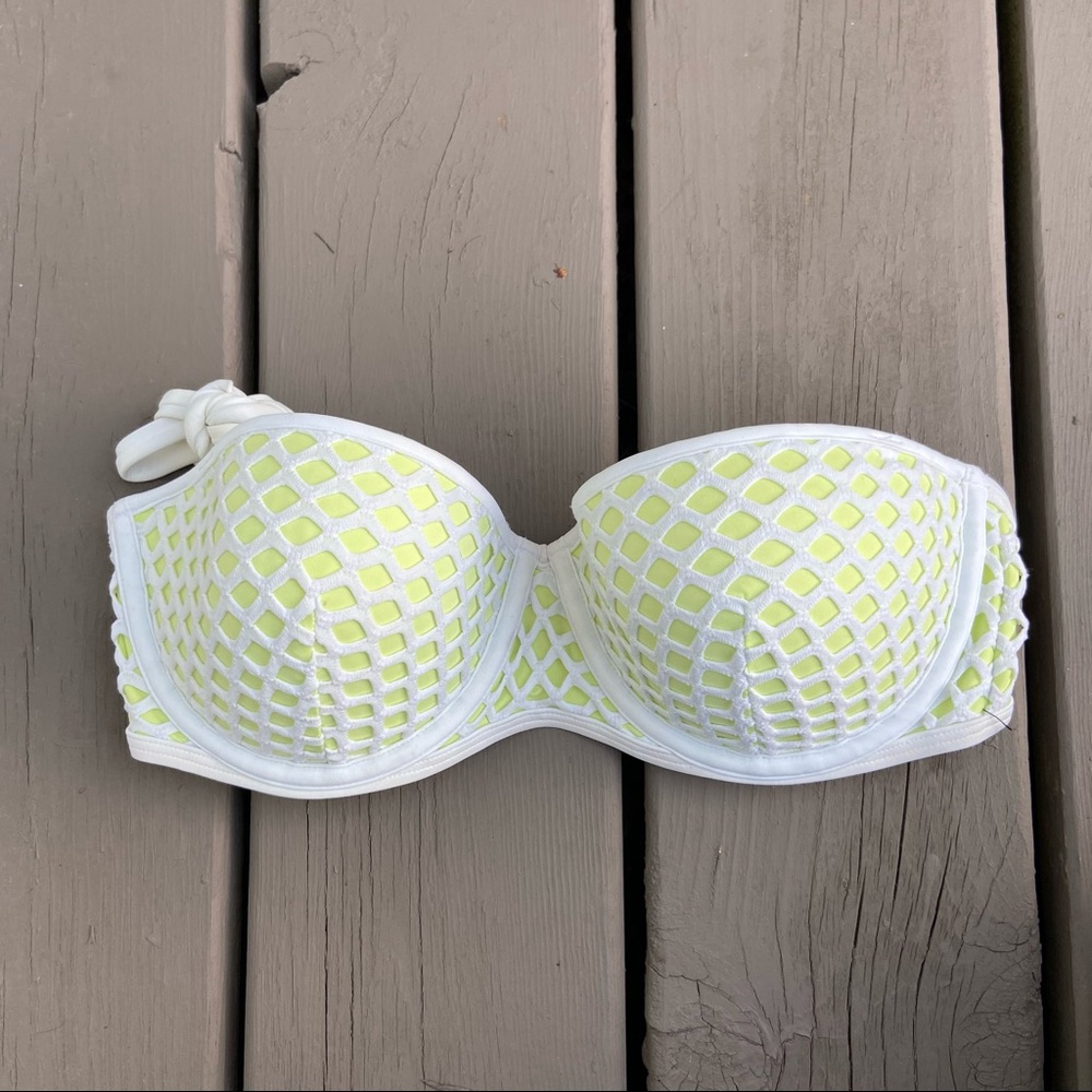 VS White & Yellow Underwire Bathing Suit Top